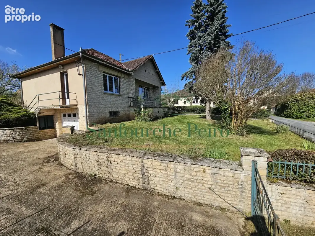 Sur la commune de Siorac en Périgord - À 9km de Saint Cyprien et 26km à l'ouest de Sarlat - Périgord Noir - photo 2