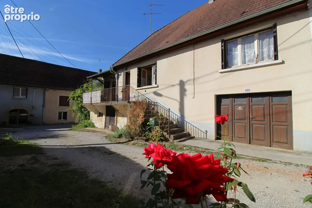 Maison à CESANCEY