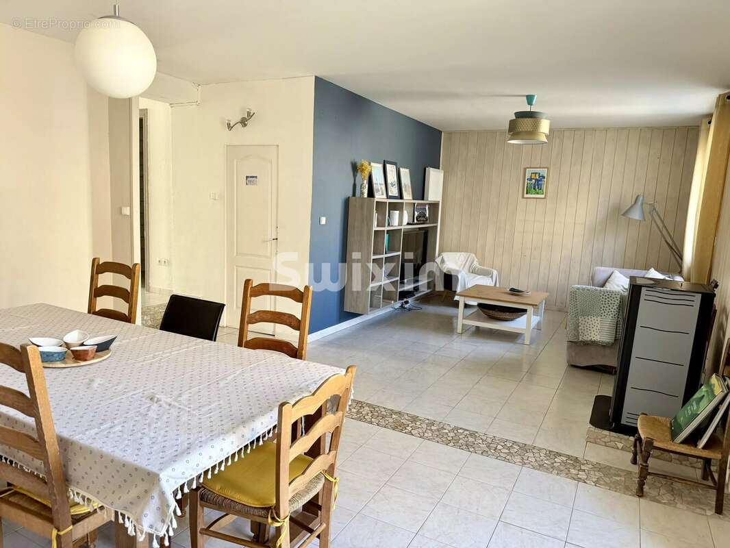 Maison à MONTELIMAR