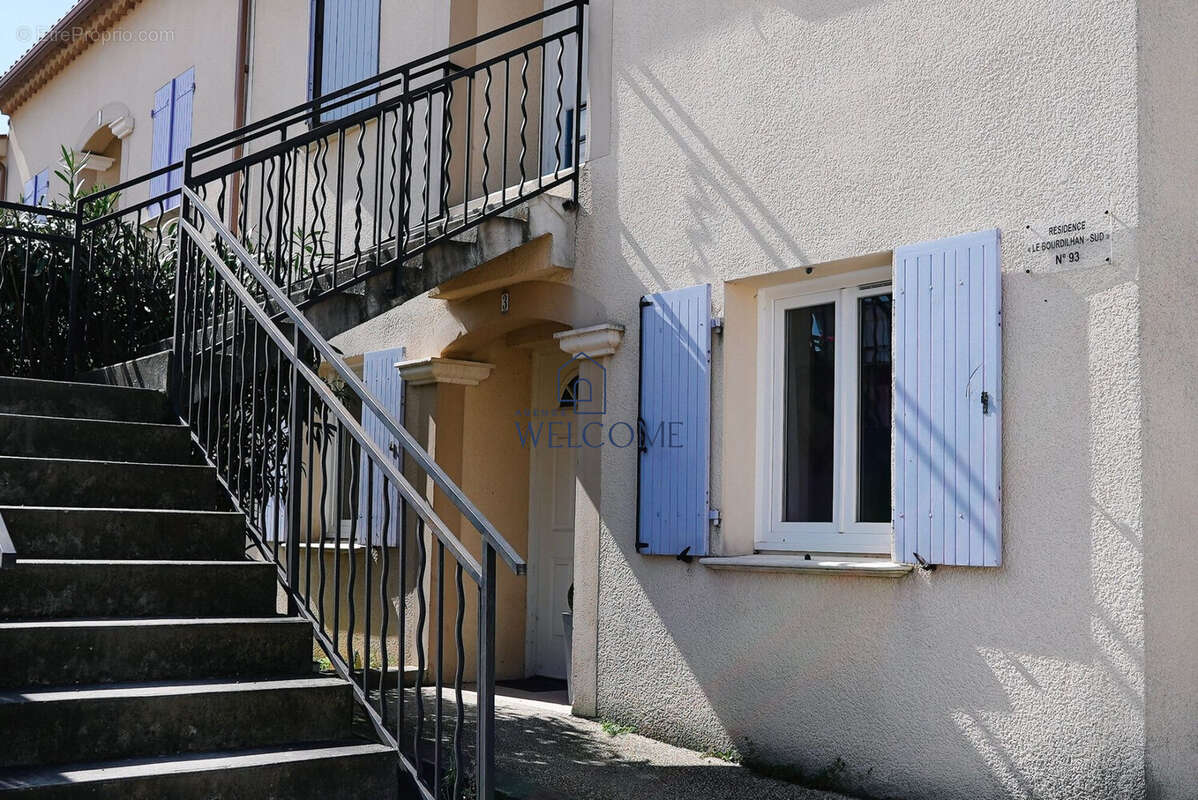 Appartement à BAGNOLS-SUR-CEZE