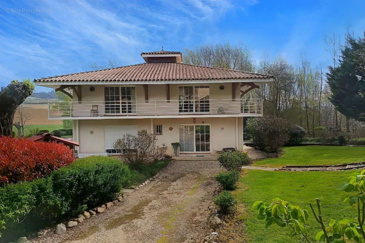 Maison à PUYBEGON
