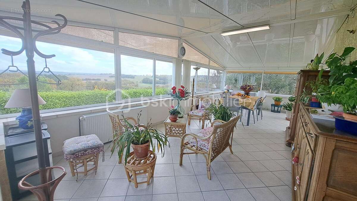 Maison à LEGUILLAC-DE-L&#039;AUCHE