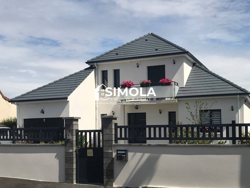 Terrain à BETON-BAZOCHES