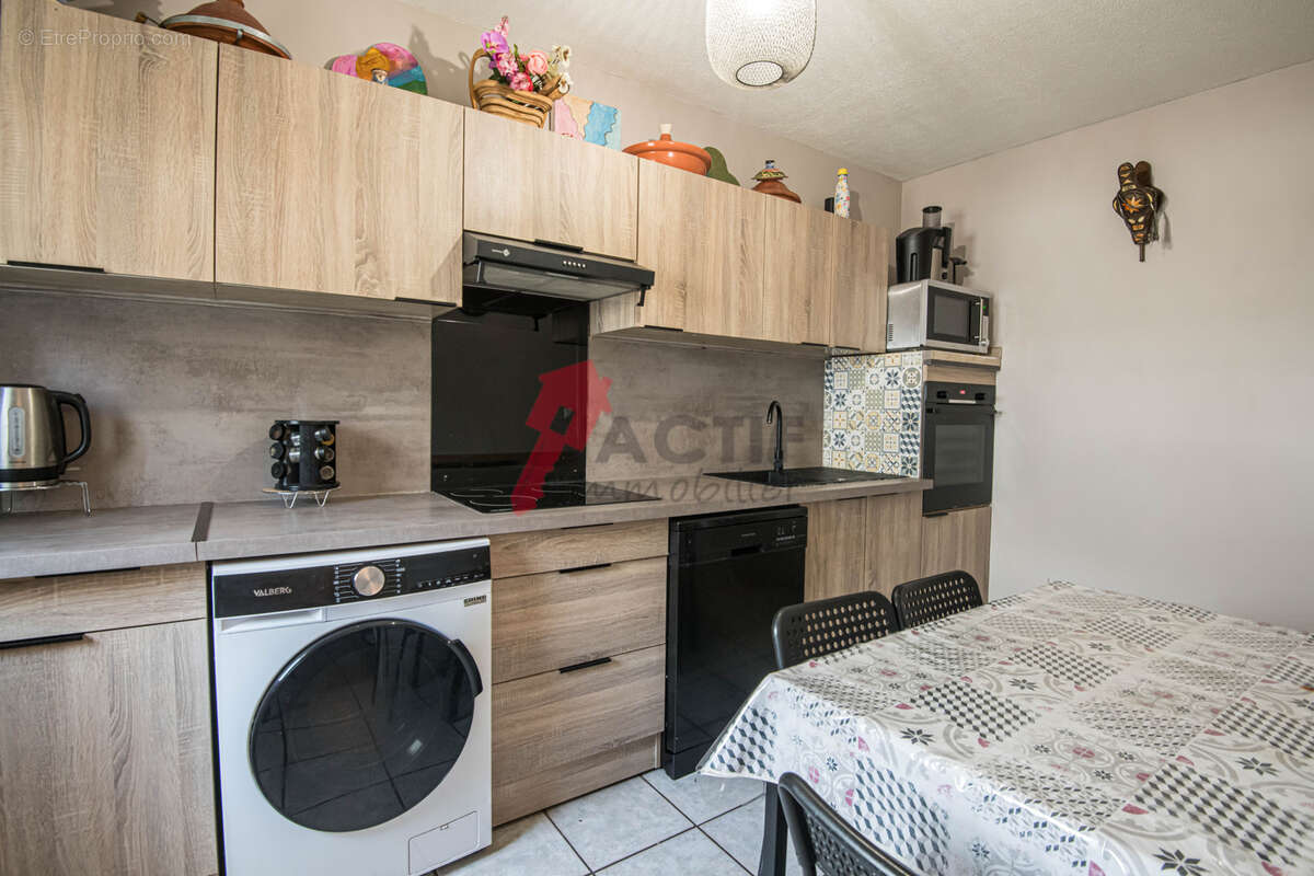 Appartement à COURCOURONNES
