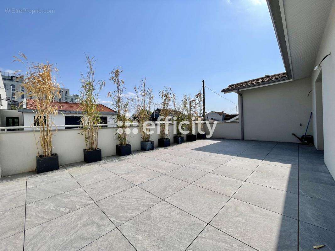 Maison 140 m² à Le Bouscat  - photo 6