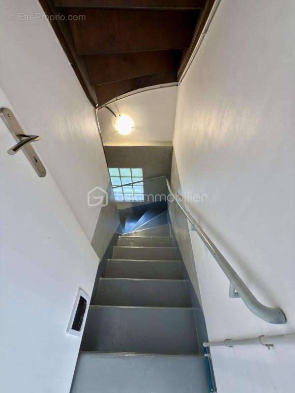 Maison à SAINT-PIERRE-DU-PERRAY