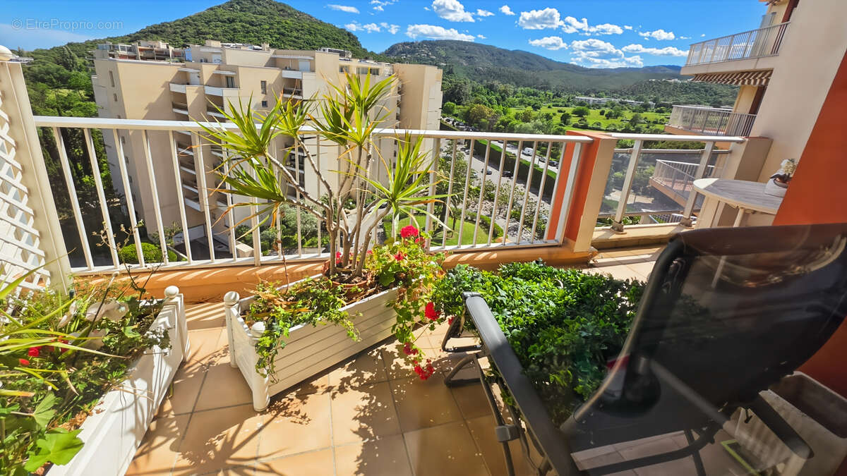 Appartement à MANDELIEU-LA-NAPOULE