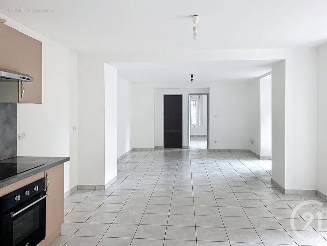 Appartement 68 m² à Epinal  - photo 2