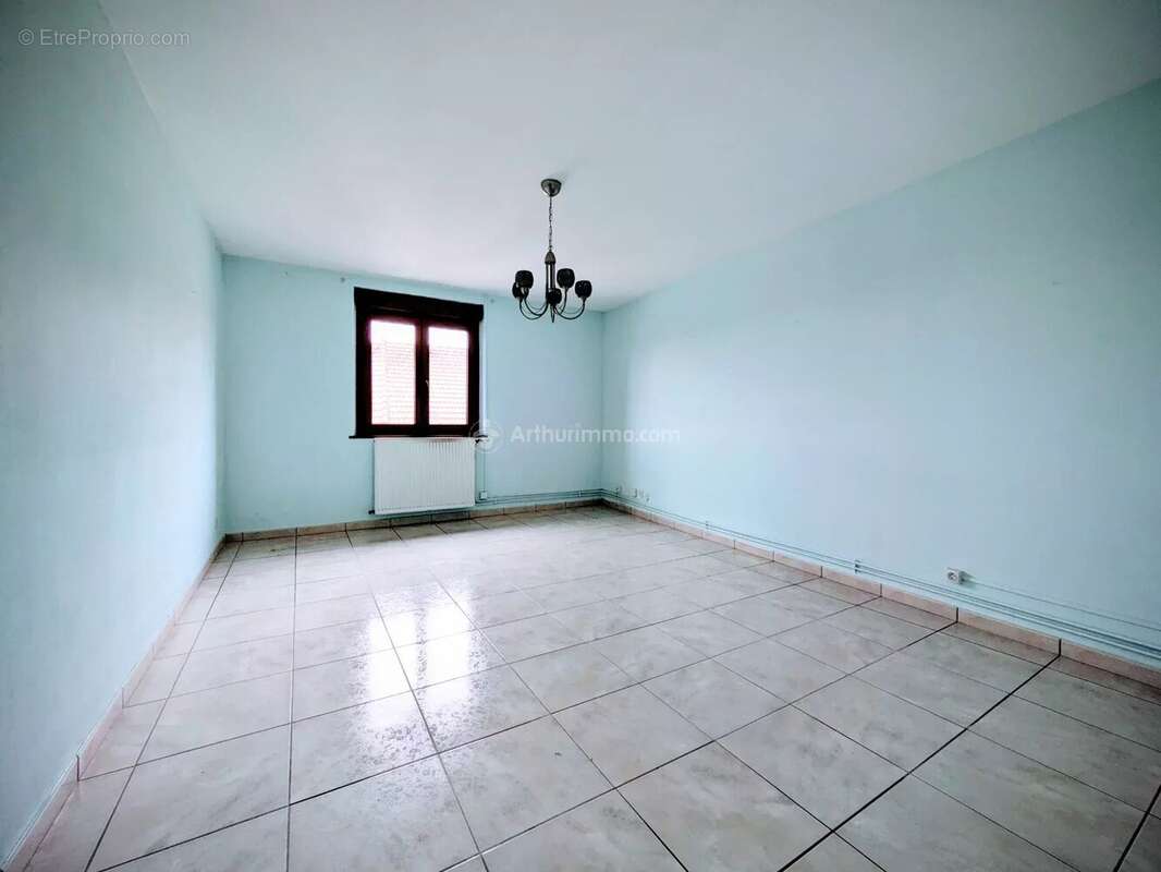 Appartement à NEUFCHATEAU