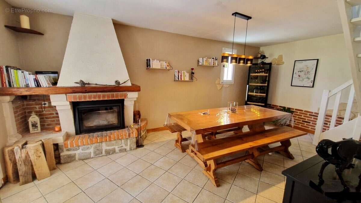 Maison à SAINT-MARTIN-EN-CAMPAGNE