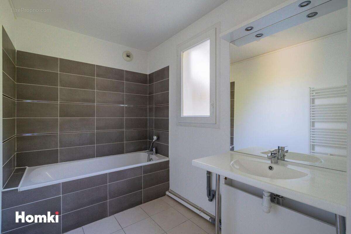 Appartement à MARSEILLE-9E