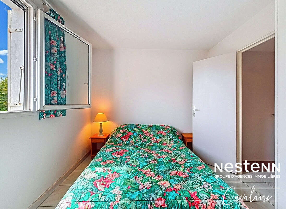 Appartement Cavalaire Sur Mer 2 pièce(s) dans résidence sécurisée en coeur de ville - photo 13