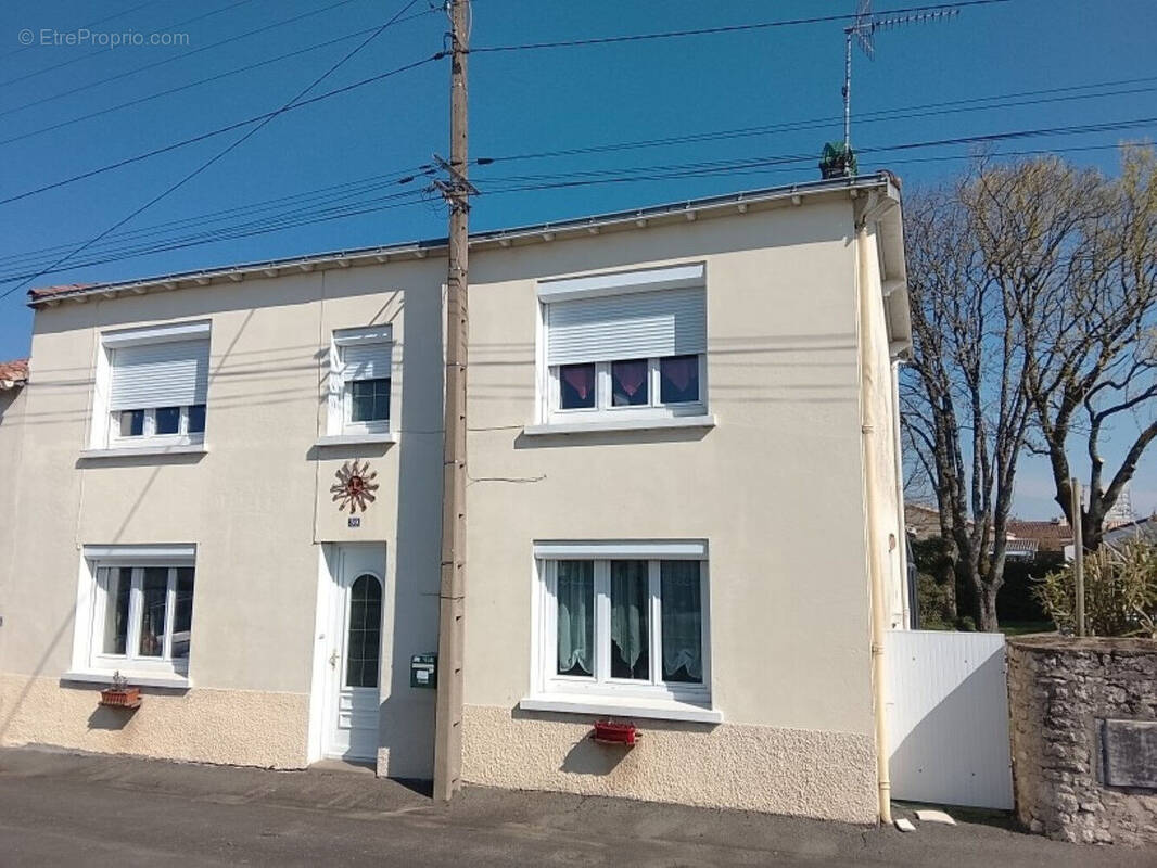 Photo 1 - Maison à FONTENAY-LE-COMTE