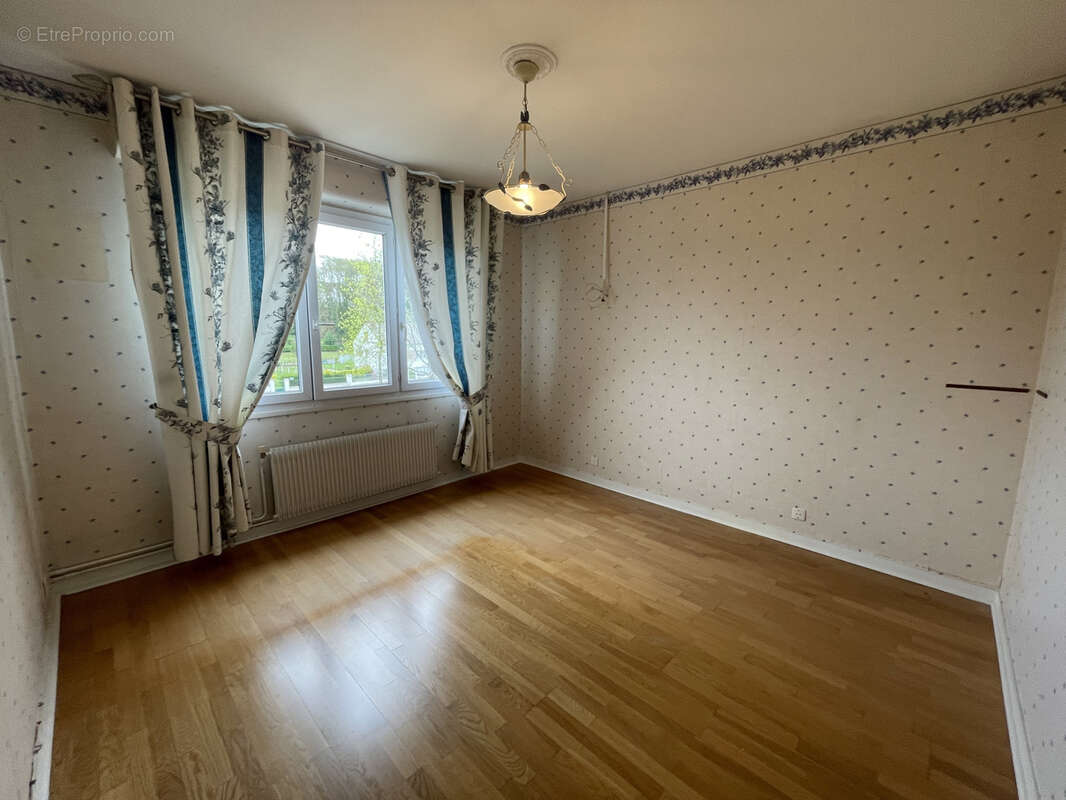 Maison à DREUIL-LES-AMIENS