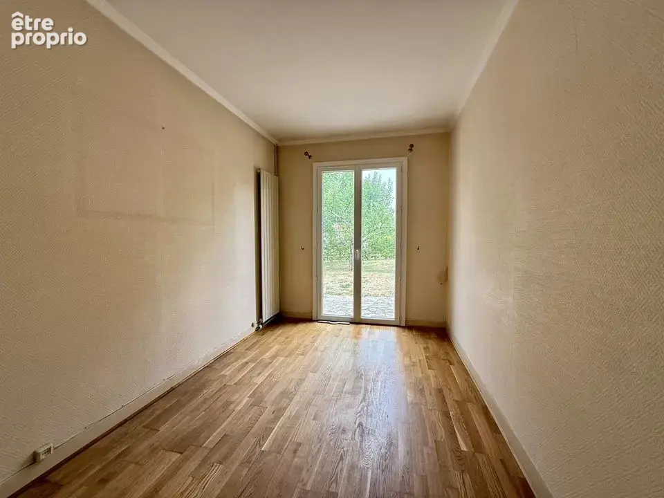 Pavillon familial, grand garage, appartement sur grand terrain - photo 9
