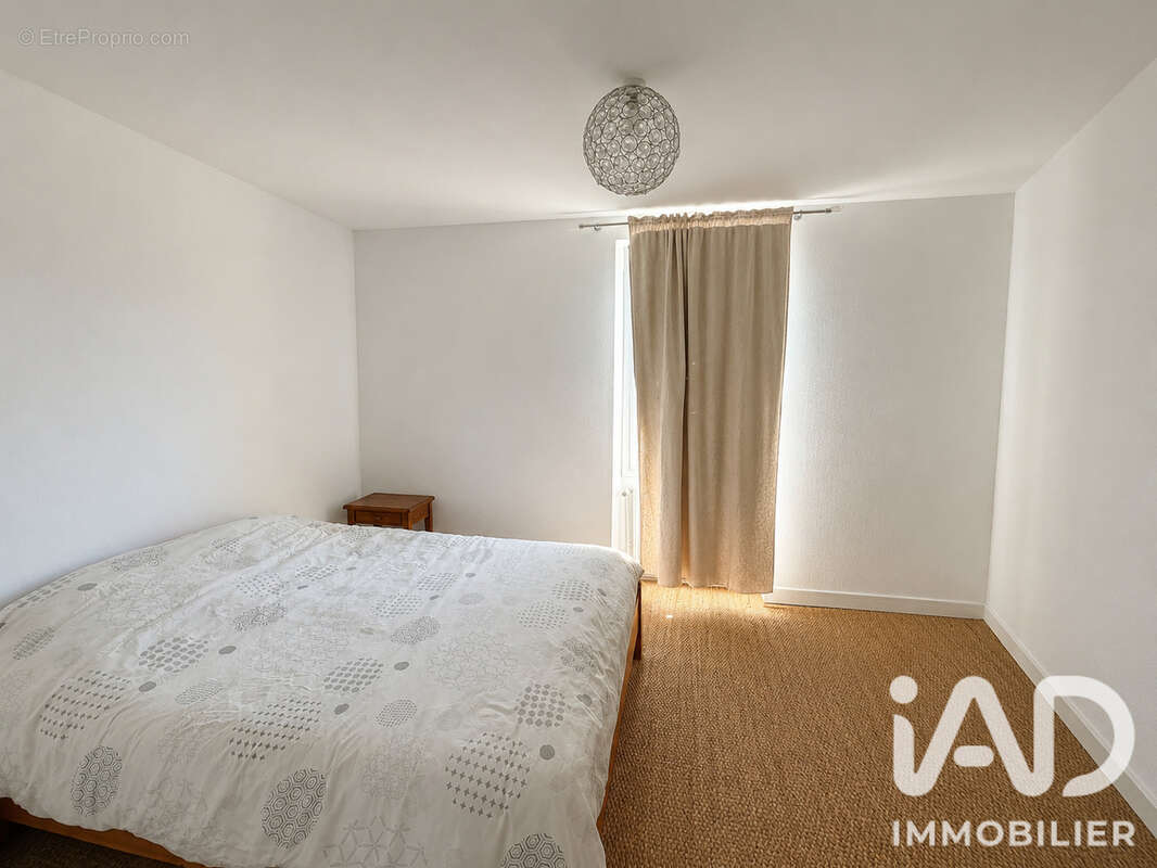Appartement 300 m² à Laparade  - photo 4