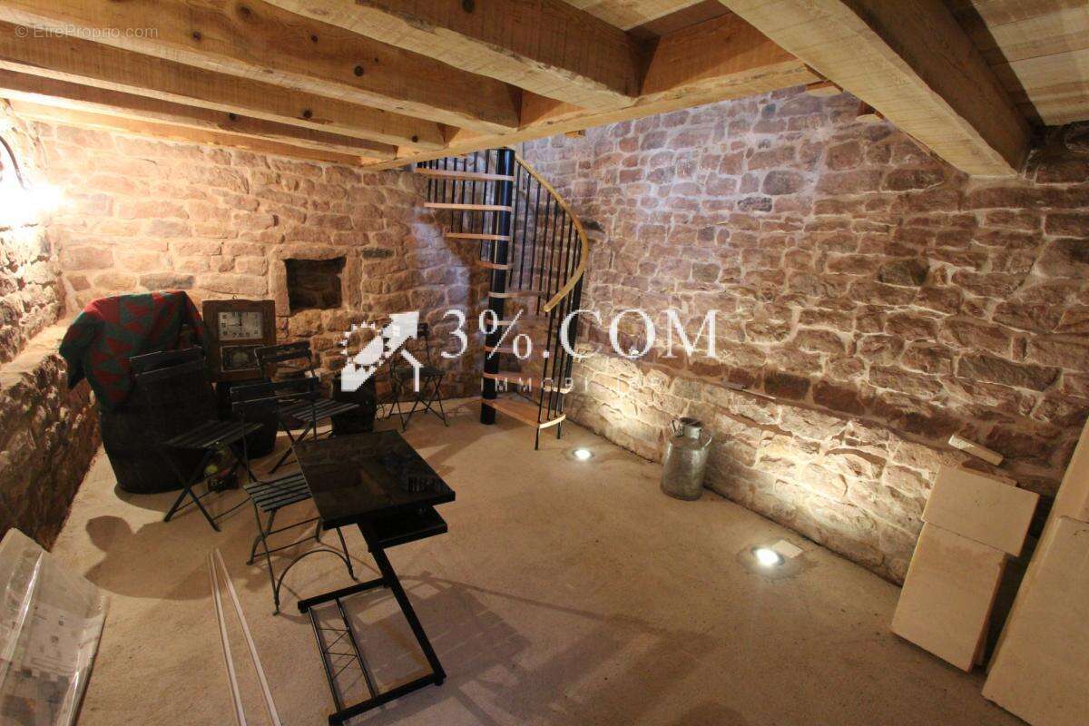 Maison 5 pièces 137 m2 - 3 chambres - Grand garage - Jardin - photo 8