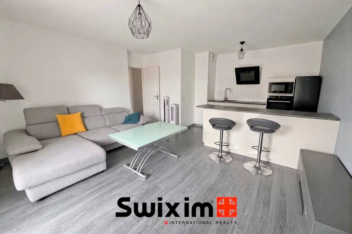 Appartement à PAREMPUYRE