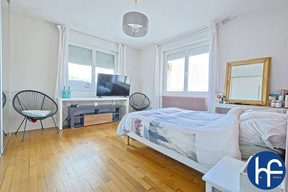 RARE À ESSEY-LÈS-NANCY EN EXCLUSIVITÉ : Maison de caractère • 183 m2 • Jardin privatif - photo 7