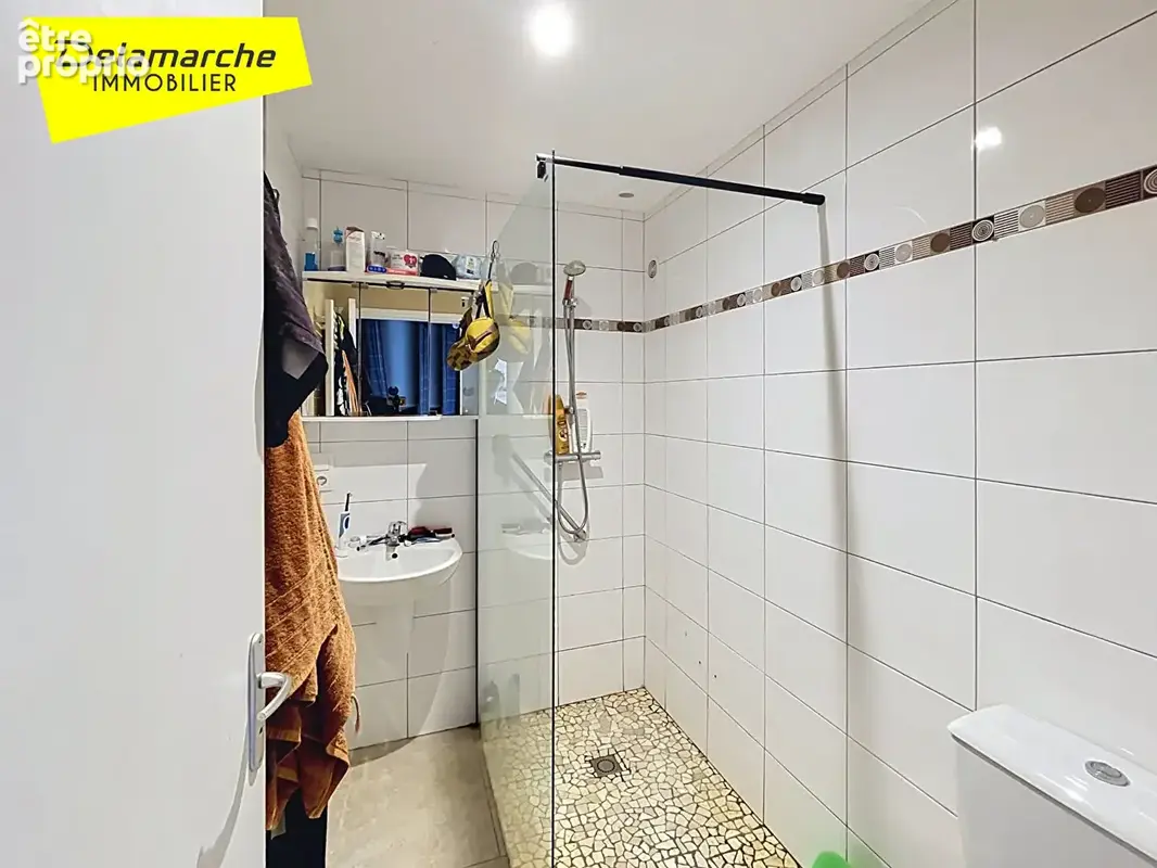 Maison à vendre 6 pièces avec dépendance à vendre  à SAINT PLANCHERS (50400) sur un terrain de 1590 m² - photo 5
