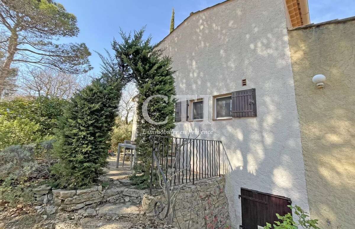 Maison à VAISON-LA-ROMAINE