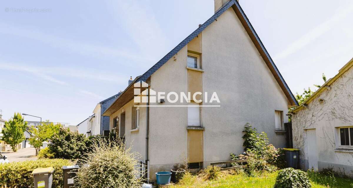 Maison à SAINT-JACQUES-DE-LA-LANDE