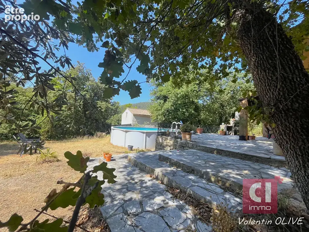 Maison La Roquebrussanne 5 pièces 144 m2 - Piscine et Garage - photo 15