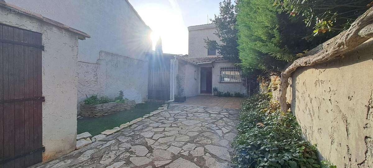 Maison à MARSEILLE-9E