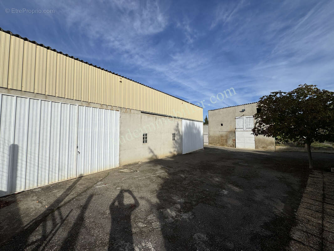 Maison avec piscine et hangar - photo 24