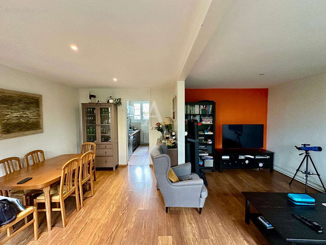 Appartement à SAINT-DENIS-EN-VAL