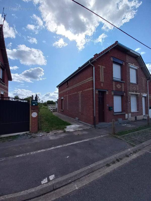 Maison à ESTEVELLES