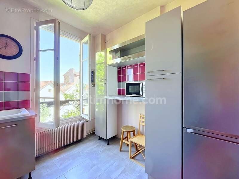 Appartement à LA GARENNE-COLOMBES