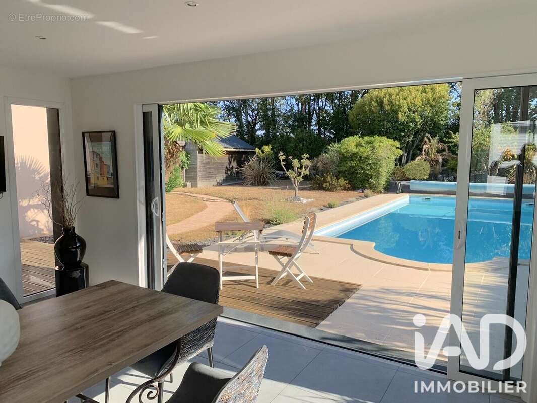 Maison 150 m² à Landeronde  - photo 4