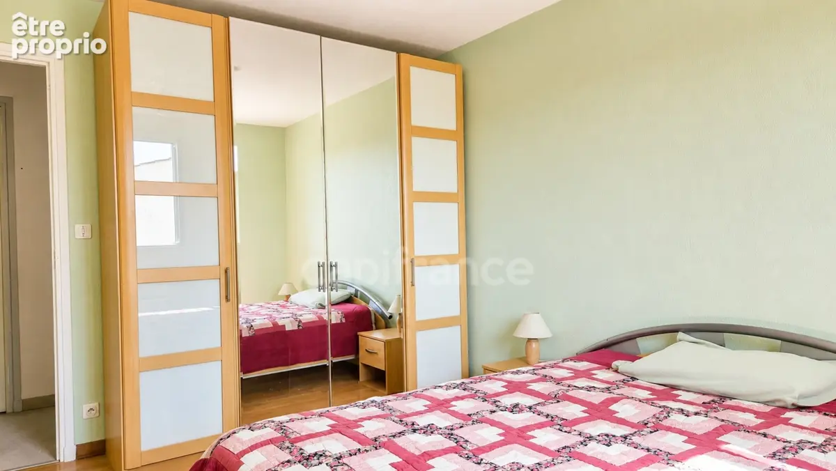 Appartement à vendre 3/4 pièces et possibilité garage LA LONDE LES MAURES  CENTRE VILLE (83) - photo 5