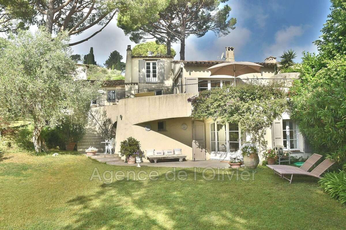 Maison à VALBONNE