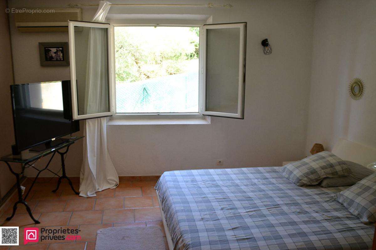 Maison à LE CANNET-DES-MAURES