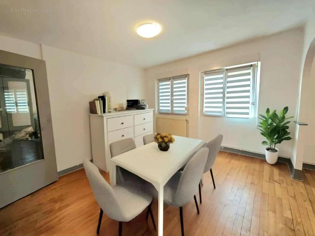 Appartement à AUDUN-LE-TICHE