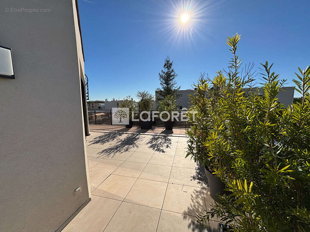 Appartement à SAINT-LAURENT-DU-VAR