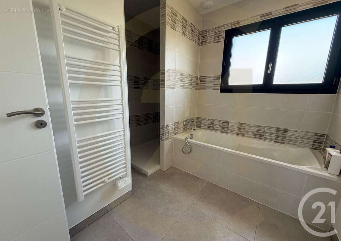 Maison à BOURGOIN-JALLIEU