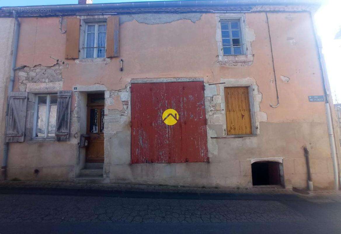 Commerce à CHANTELLE