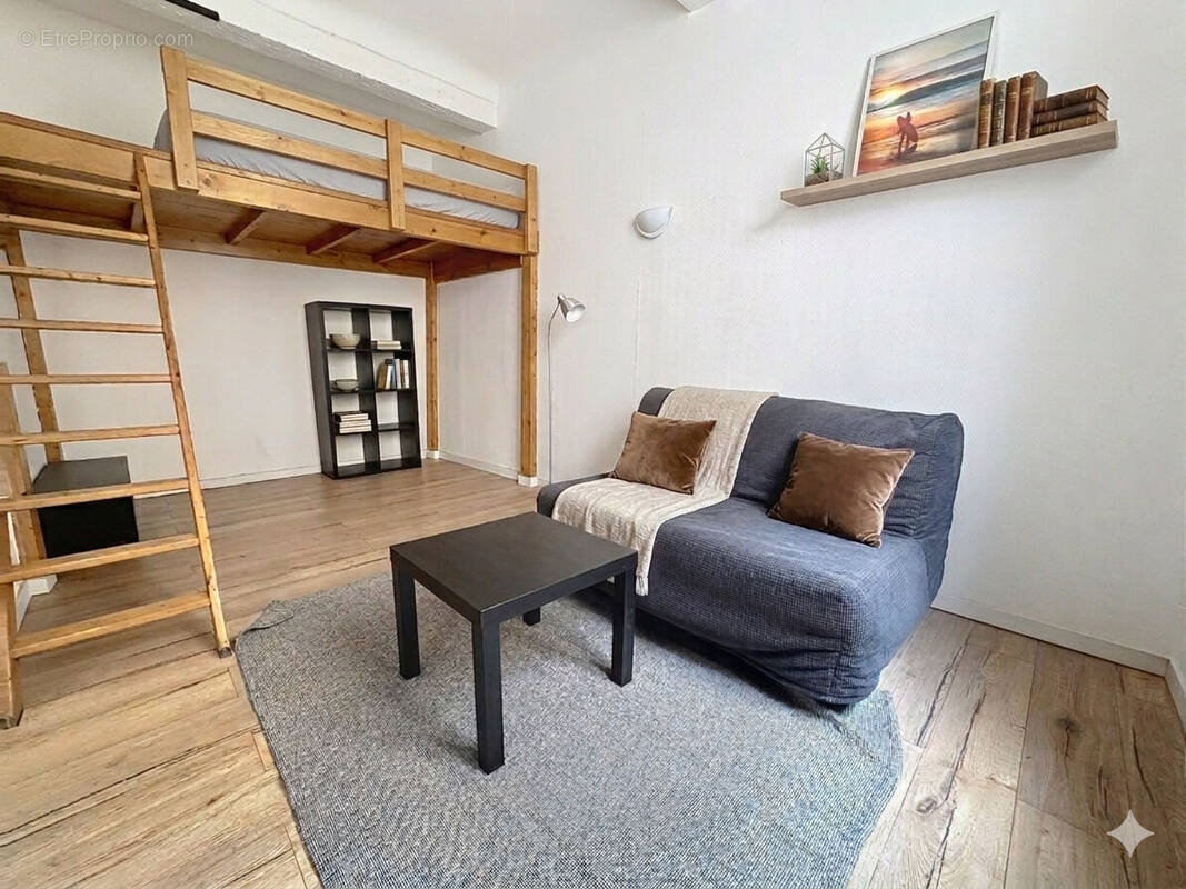 Appartement à MARSEILLE-2E