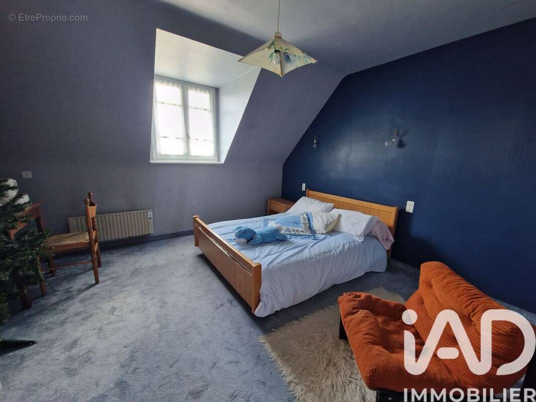 Maison 138 m² à Rouillac  - photo 8
