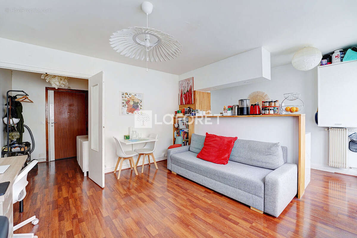 Appartement à PARIS-15E