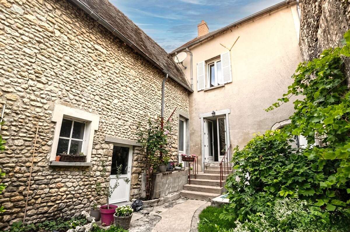 Maison 110 m² à Etampes  - photo 2
