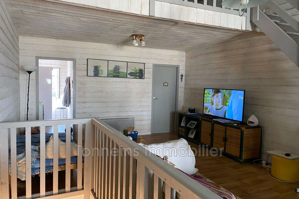 Maison à PORT-SAINTE-MARIE