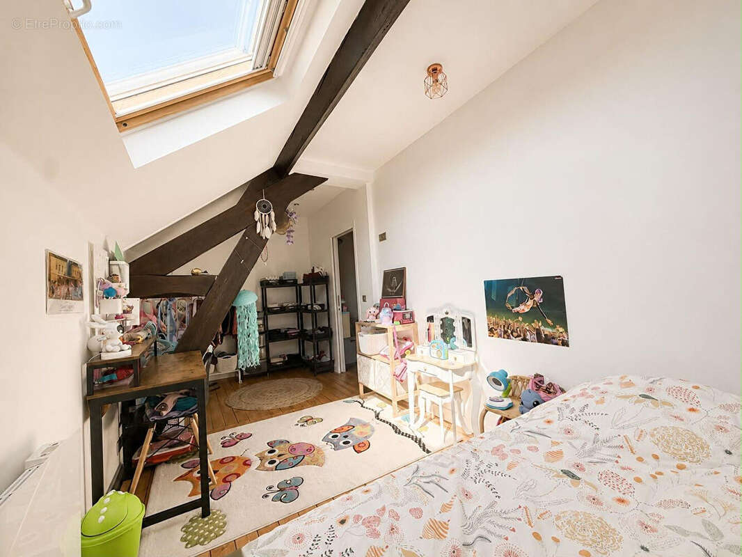 Maison meulière dans le centre ville - photo 12