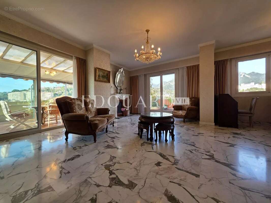 Appartement à MENTON
