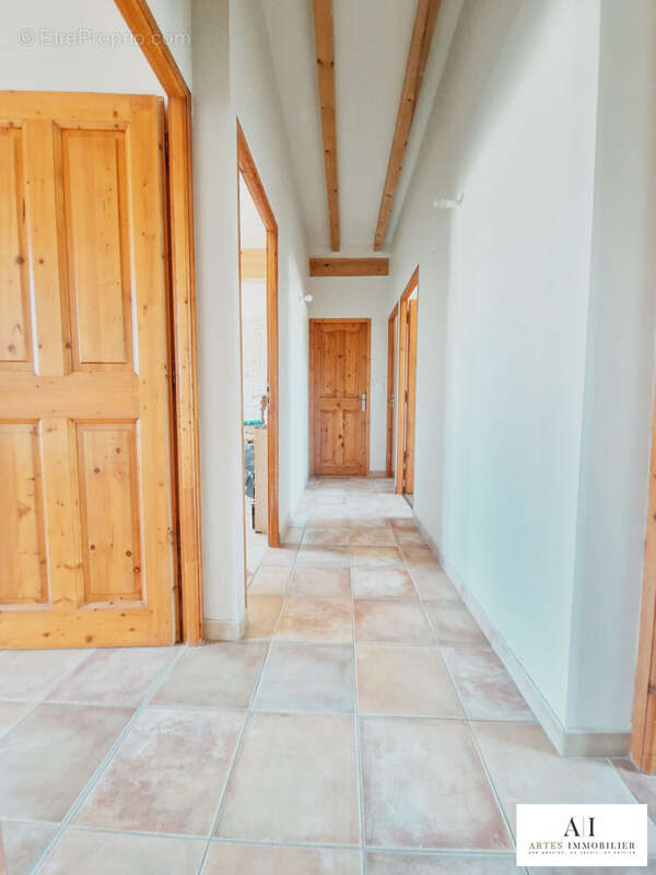 Appartement à MONTBOUCHER-SUR-JABRON