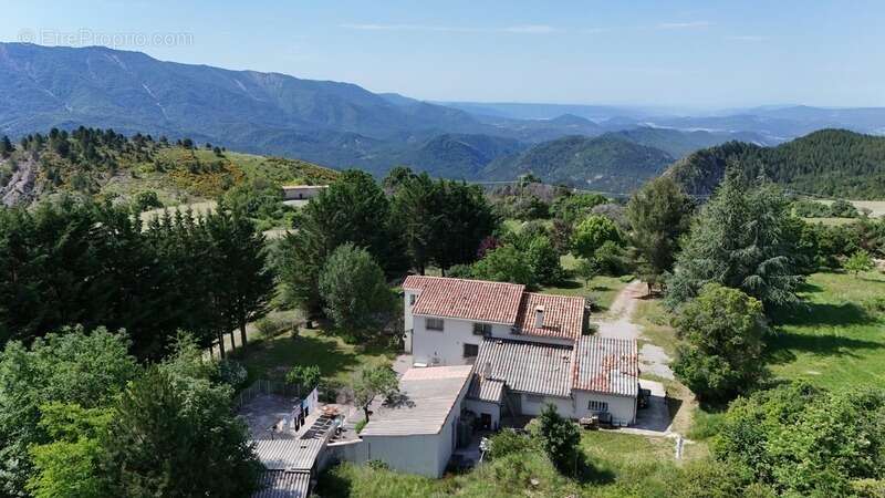 Propriété de 210 m² avec appartement indépendant, 1,65 ha de terrain et dépendances - photo 23