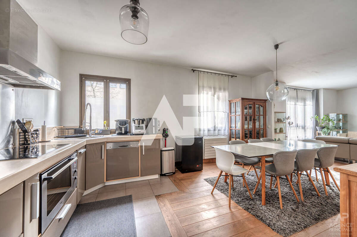 Appartement à RUEIL-MALMAISON